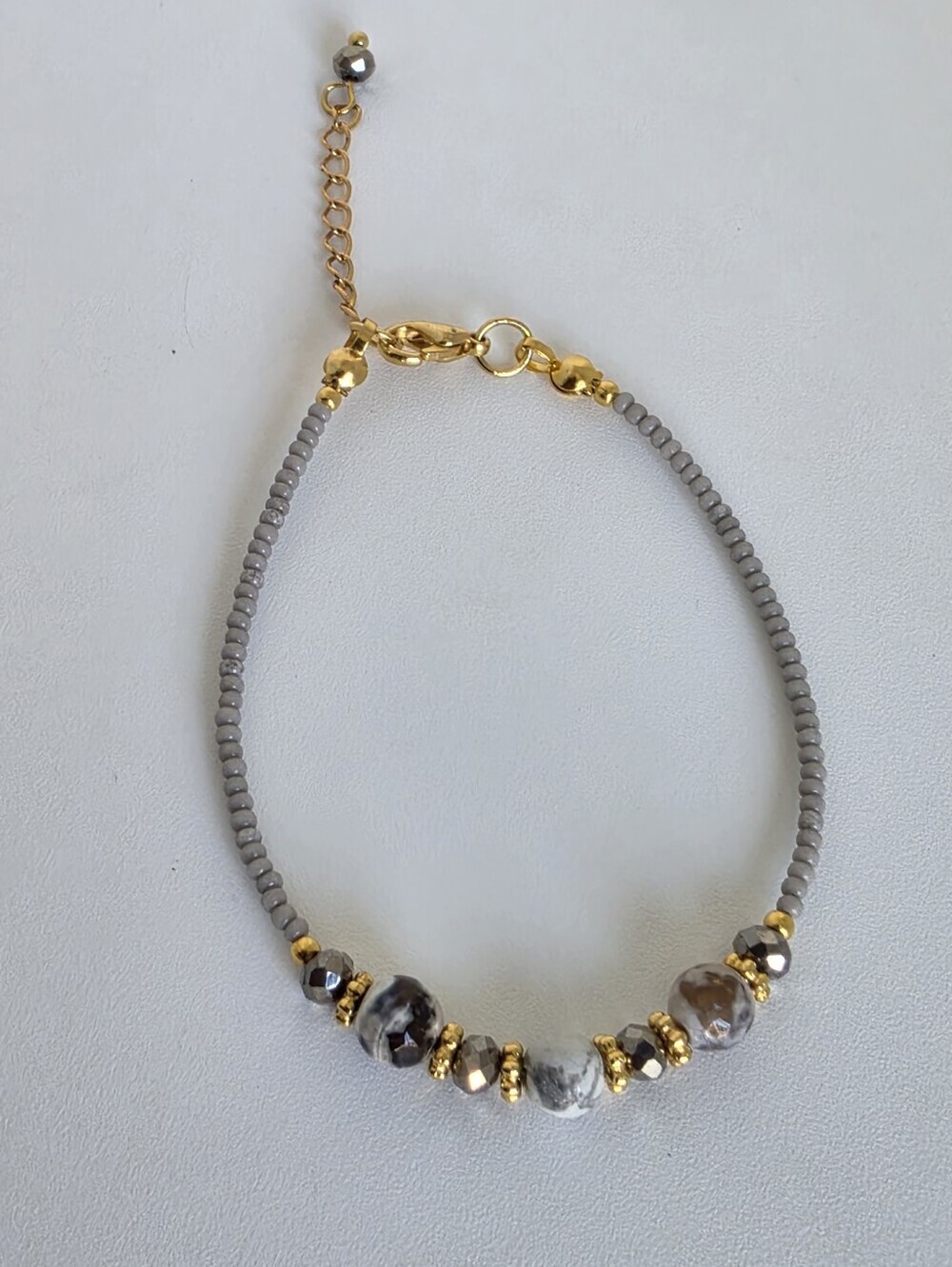 Howlite & Hematite Beaded Bracelet Gray Gold Tone 7" + 2" Ext Handmade